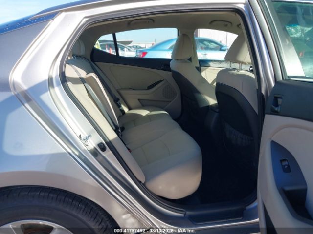 5XXGM4A71FG484306 KIA Optima Lx