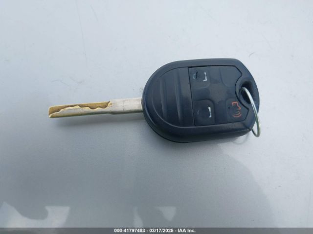 1FMCU0G73FUA15318 Ford ESCAPE SE