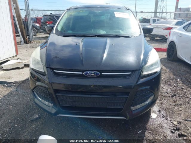 1FMCU0G73FUA15318 Ford ESCAPE SE