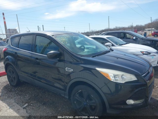 1FMCU0G73FUA15318 Ford ESCAPE SE
