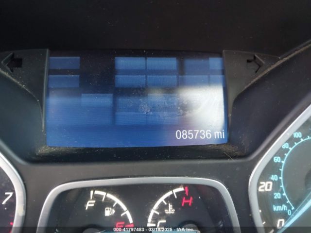 1FMCU0G73FUA15318 Ford ESCAPE SE