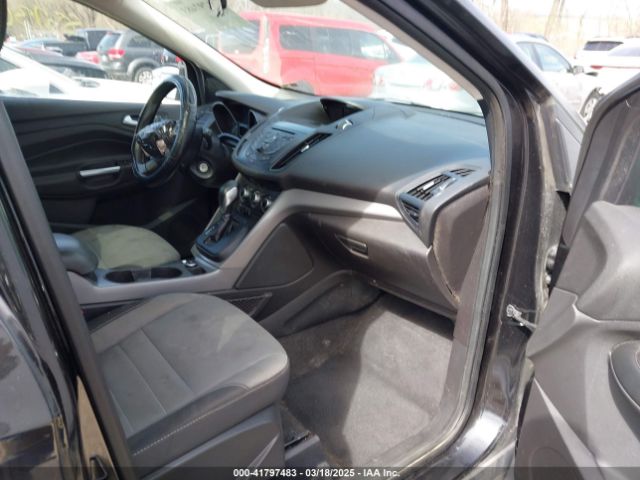 1FMCU0G73FUA15318 Ford ESCAPE SE