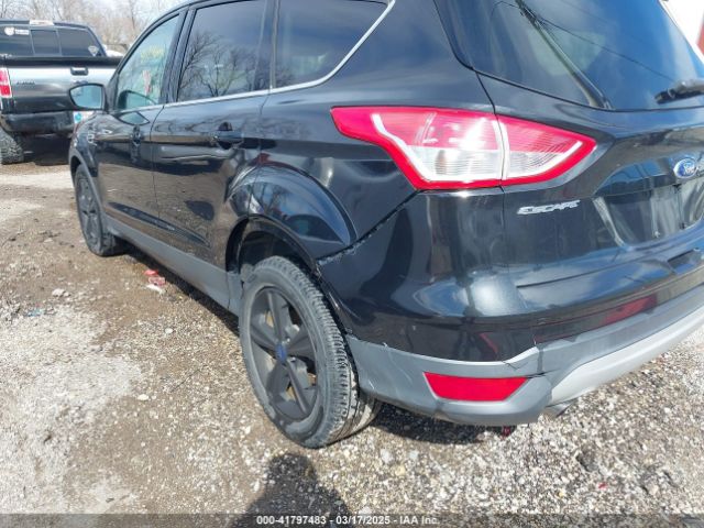 1FMCU0G73FUA15318 Ford ESCAPE SE