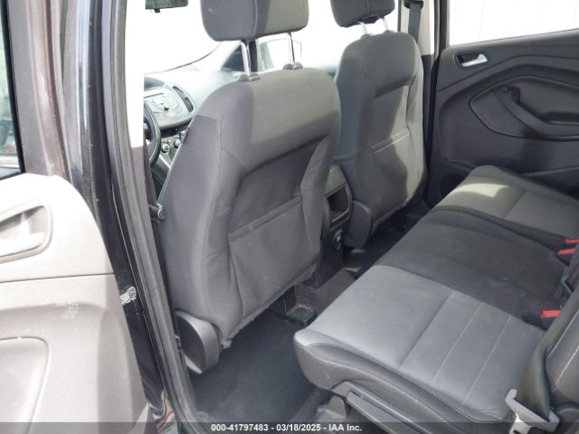 1FMCU0G73FUA15318 Ford ESCAPE SE