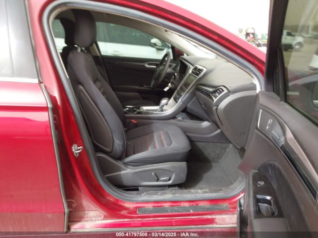 3FA6P0HD1GR327505 Ford FUSION SE