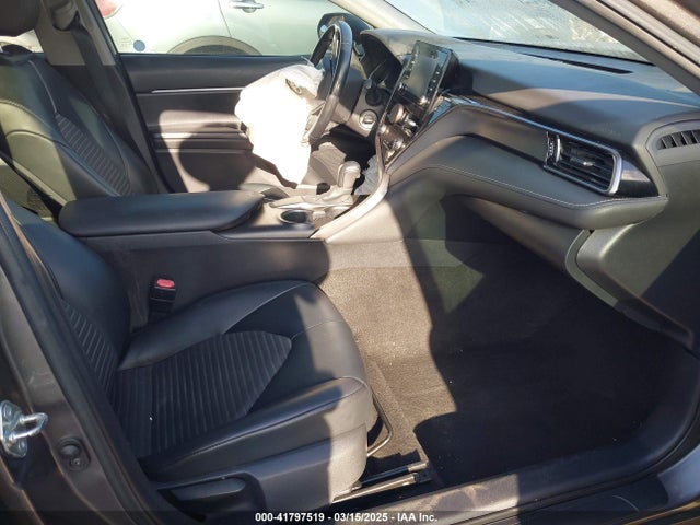 4T1G11AK3MU408410 Toyota CAMRY SE