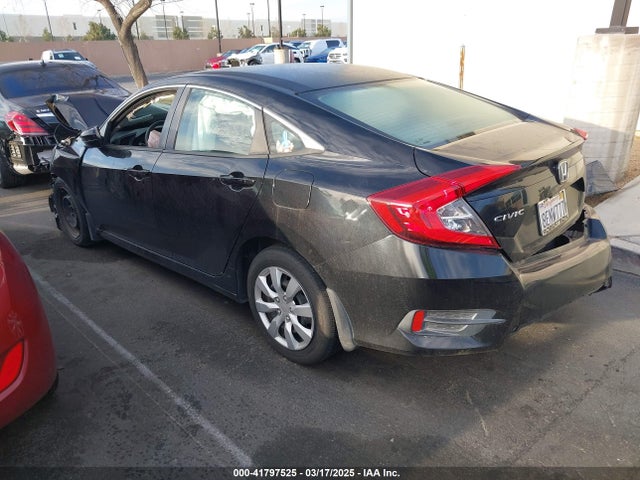 2HGFC2F58JH562713 Honda Civic Lx