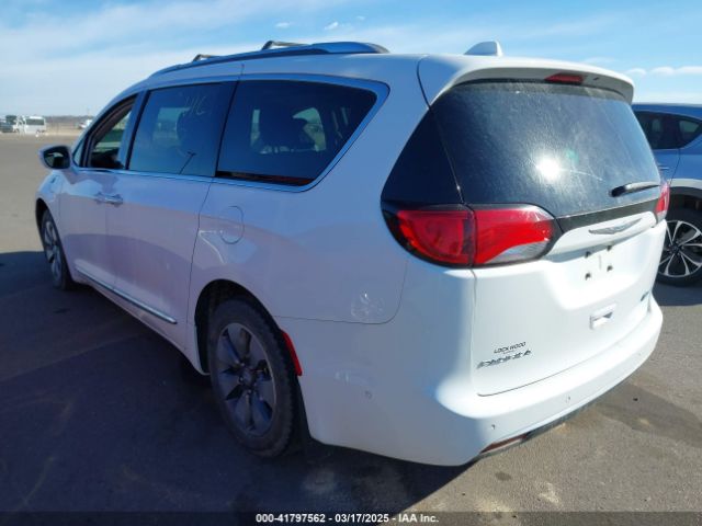 2018 CHRYSLER PACIFICA HYBRID 2C4RC1N70JR112024 Photo 2