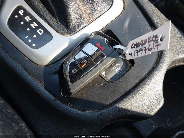 Jeep Cherokee 2015 1C4PJMBS7FW699392 Image 24