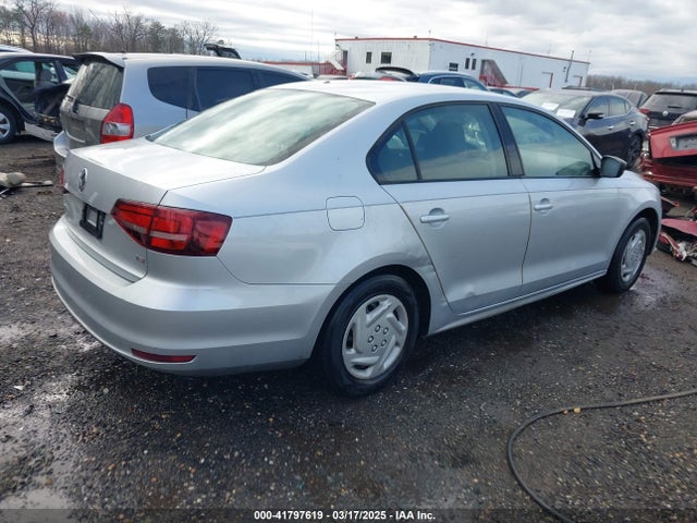 3VW267AJ2GM363427 Volkswagen Jetta 1.4t S