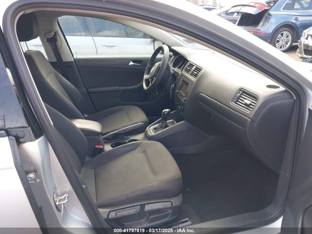 3VW267AJ2GM363427 Volkswagen Jetta 1.4t S