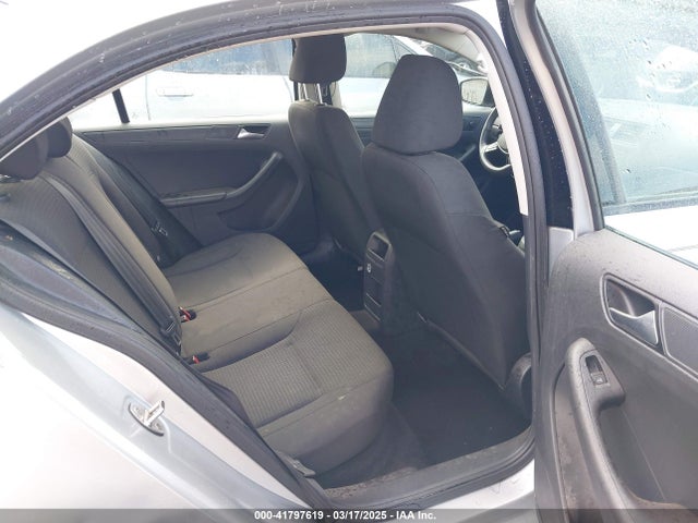3VW267AJ2GM363427 Volkswagen Jetta 1.4t S