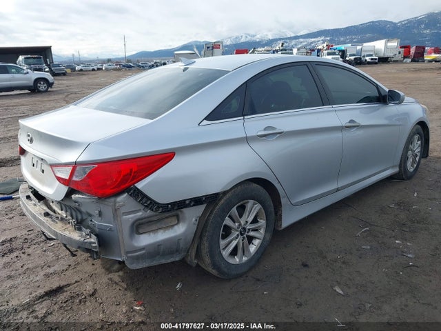 5NPEB4AC2EH918259 Hyundai gamma