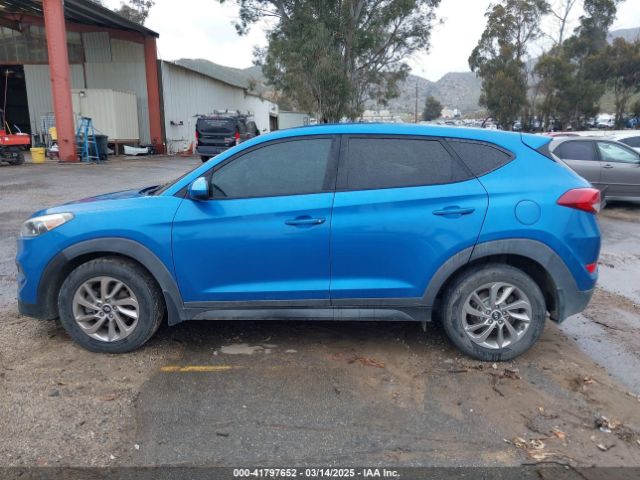 KM8J23A47HU420632 Hyundai TUCSON SE