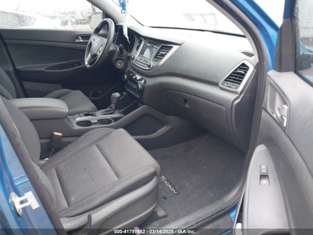 KM8J23A47HU420632 Hyundai TUCSON SE