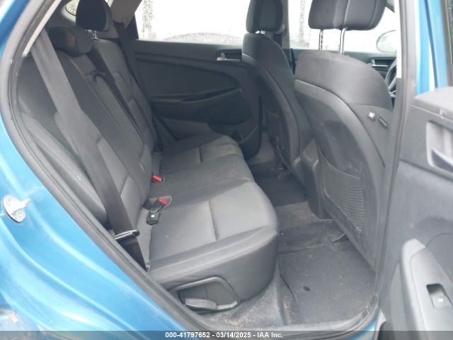KM8J23A47HU420632 Hyundai TUCSON SE