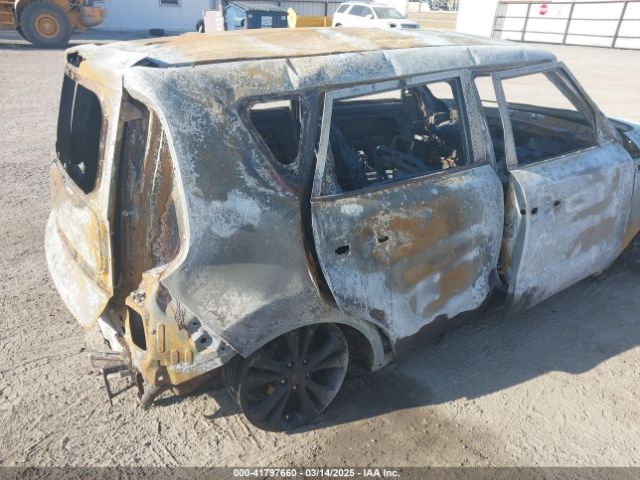 KNDJP3A56G7386341 KIA SOUL +