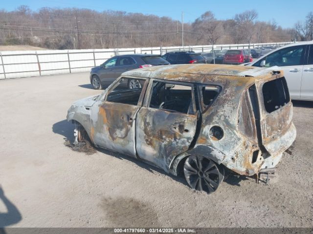KNDJP3A56G7386341 KIA SOUL +