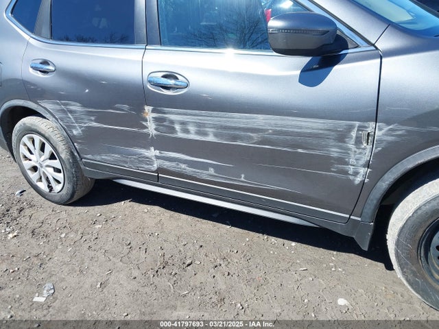 JN8AT2MV0HW279217 Nissan ROGUE S