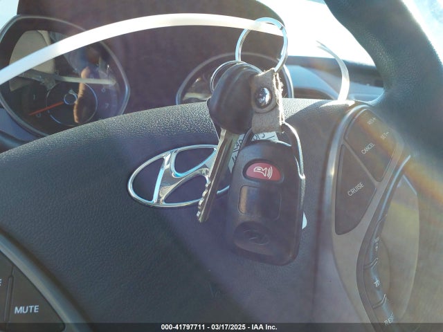5NPDH4AE5FH586590 Hyundai ELANTRA SE