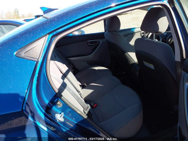 5NPDH4AE5FH586590 Hyundai ELANTRA SE