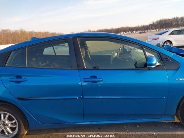 JTDL9RFU2K3013061 Toyota Prius Le