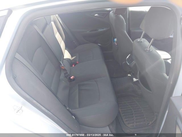 1G1ZD5ST4JF122013 Chevrolet MALIBU LT