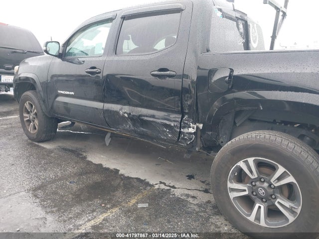 5TFAZ5CN0HX053573 Toyota Tacoma Trd Sport