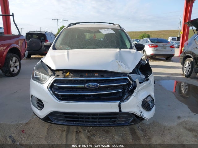1FMCU0G93HUB01510 Ford ESCAPE SE