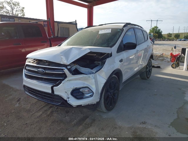 1FMCU0G93HUB01510 Ford ESCAPE SE