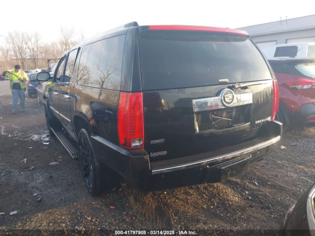 2011 CADILLAC ESCALADE ESV 1GYS4JEFXBR329720 Photo 2