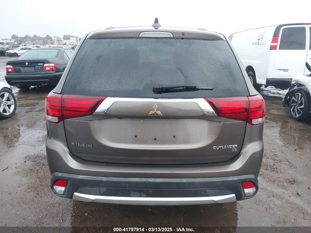 Mitsubishi Outlander Se 2017 JA4AD3A36HZ063172 Image 16