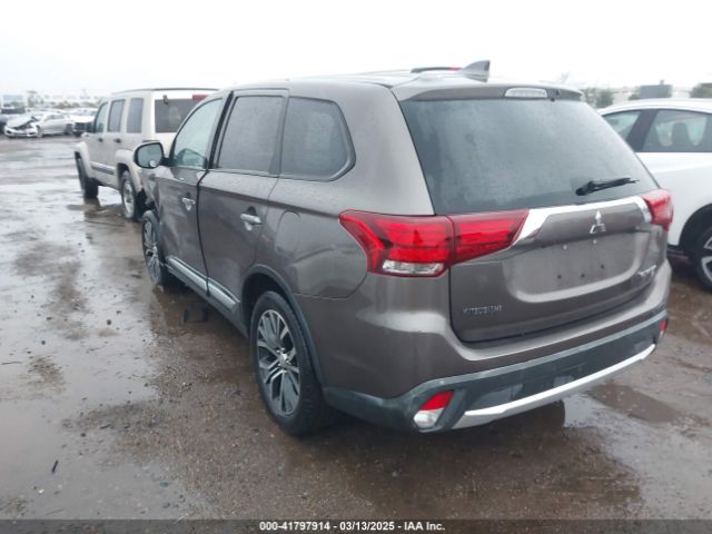 2017 MITSUBISHI OUTLANDER JA4AD3A36HZ063172 Photo 2