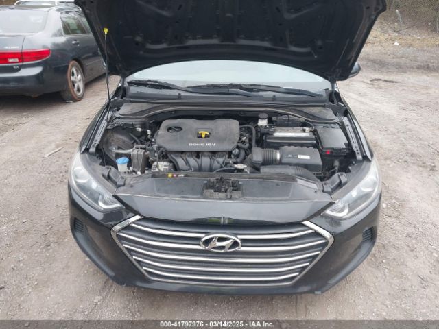 5NPD74LF9JH302461 Hyundai ELANTRA SE