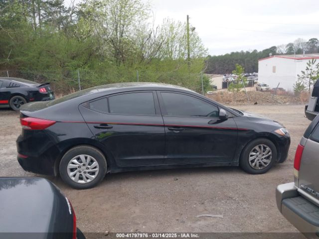 5NPD74LF9JH302461 Hyundai ELANTRA SE