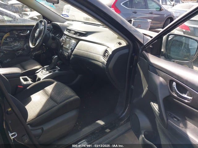 Nissan ROGUE SV 2017 KNMAT2MT9HP522348 Image 5