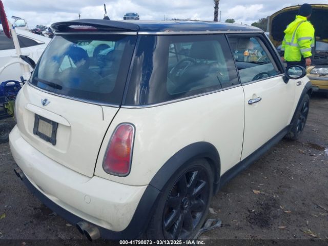 2004 MINI COOPER S WMWRE33474TD75980 Photo 3