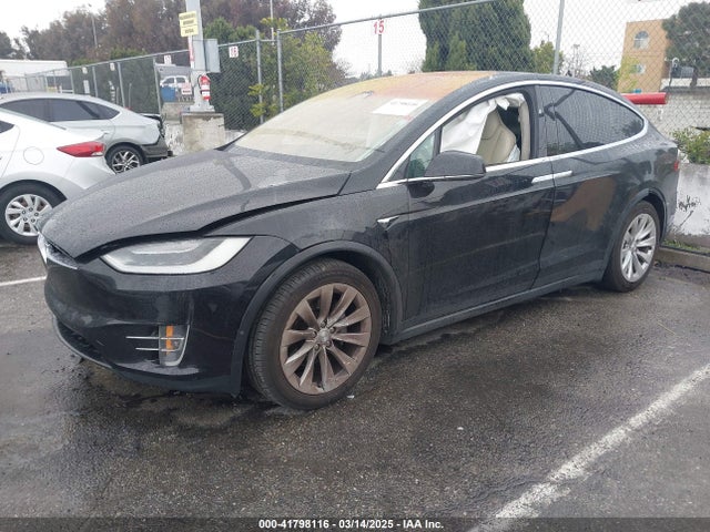 2018 TESLA MODEL X 5YJXCBE25JF117801 Photo 1