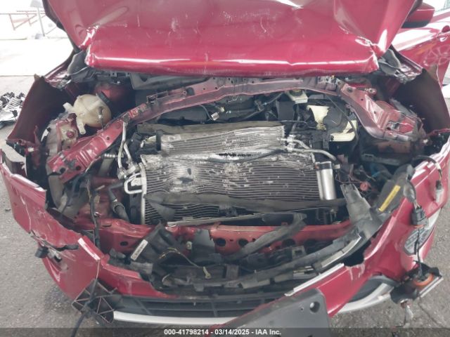 1FMCU0HD7JUA86051 Ford ESCAPE SEL