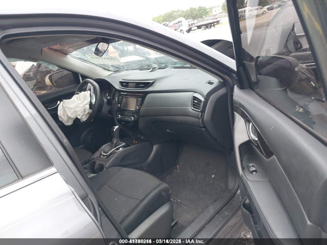 5N1AT2MTXJC834946 Nissan ROGUE SV
