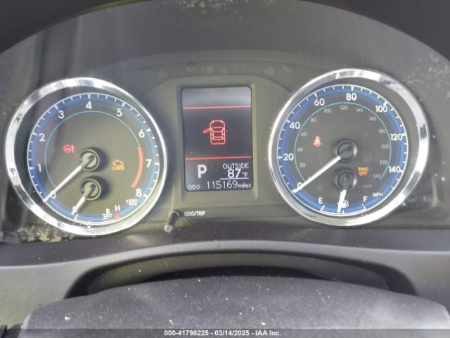 5YFBURHE6HP658876 Toyota COROLLA LE