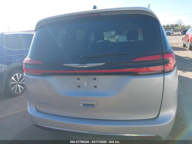 Chrysler Pacifica Touring L 2024 2C4RC1BGXRR159349 Image 16