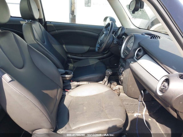2012 MINI COOPER WMWSU3C59CT541411 Photo 4