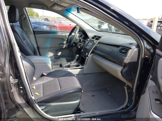 4T1BF1FK8HU412933 Toyota CAMRY LE