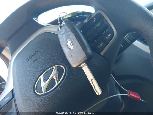 3KPC24A60ME139348 Hyundai ACCENT SE
