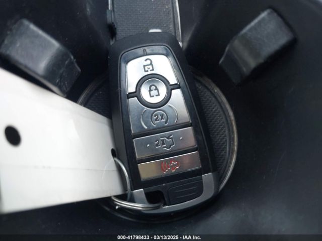 3FA6P0SU5KR228638 Ford Fusion Energi Titanium