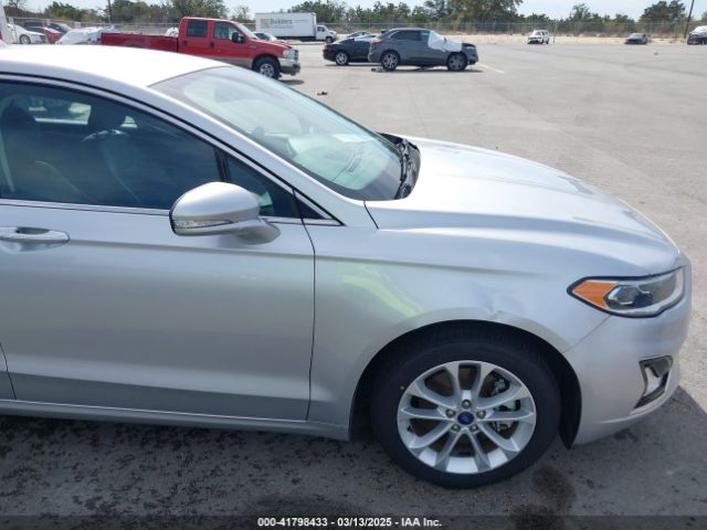 3FA6P0SU5KR228638 Ford Fusion Energi Titanium