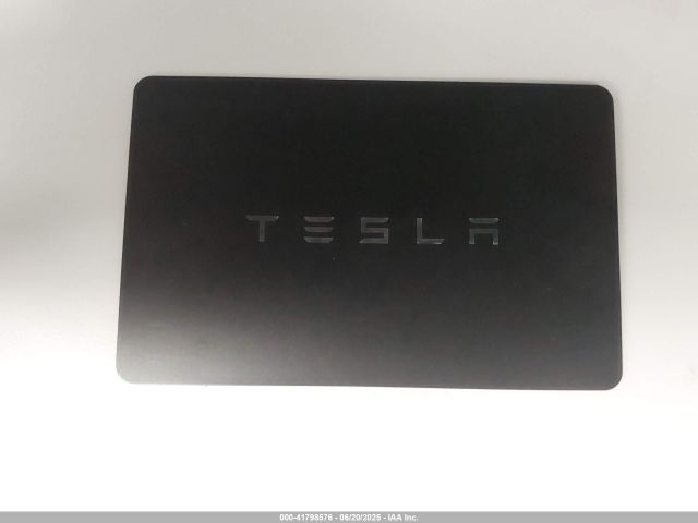 7SAYGDEF3NF488598 Tesla Model Y