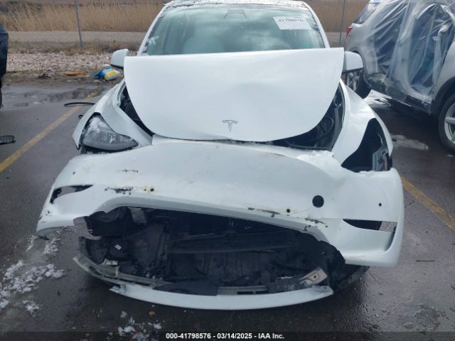 7SAYGDEF3NF488598 Tesla Model Y