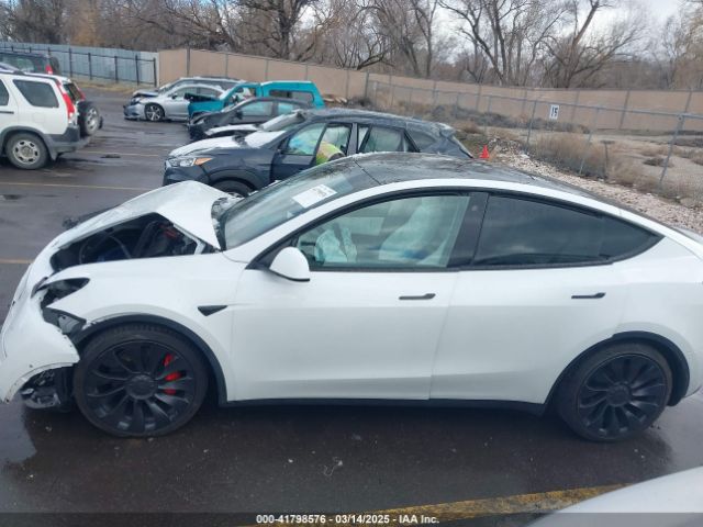 7SAYGDEF3NF488598 Tesla Model Y